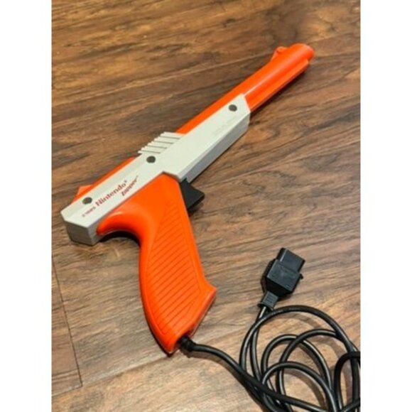 1985 Nintendo Nes-005 Zapper Light Gun Controller Orange Retro Gaming Accessory - Picture 5 of 5